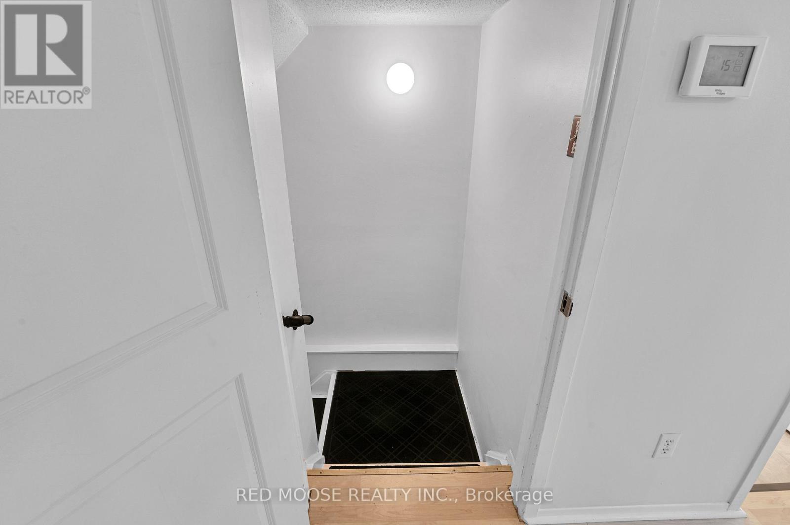 1983 Greenvale Lane, Ottawa, Ontario  K1C 6E4 - Photo 35 - X12891006