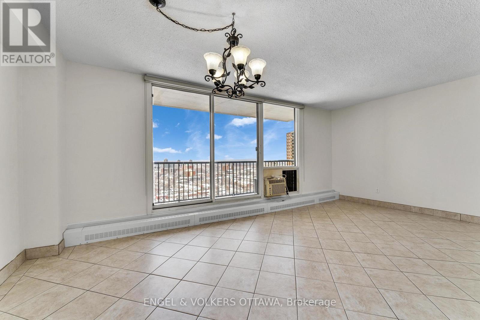 2002 - 665 Bathgate Drive, Ottawa, Ontario  K1K 3Y4 - Photo 6 - X12891018