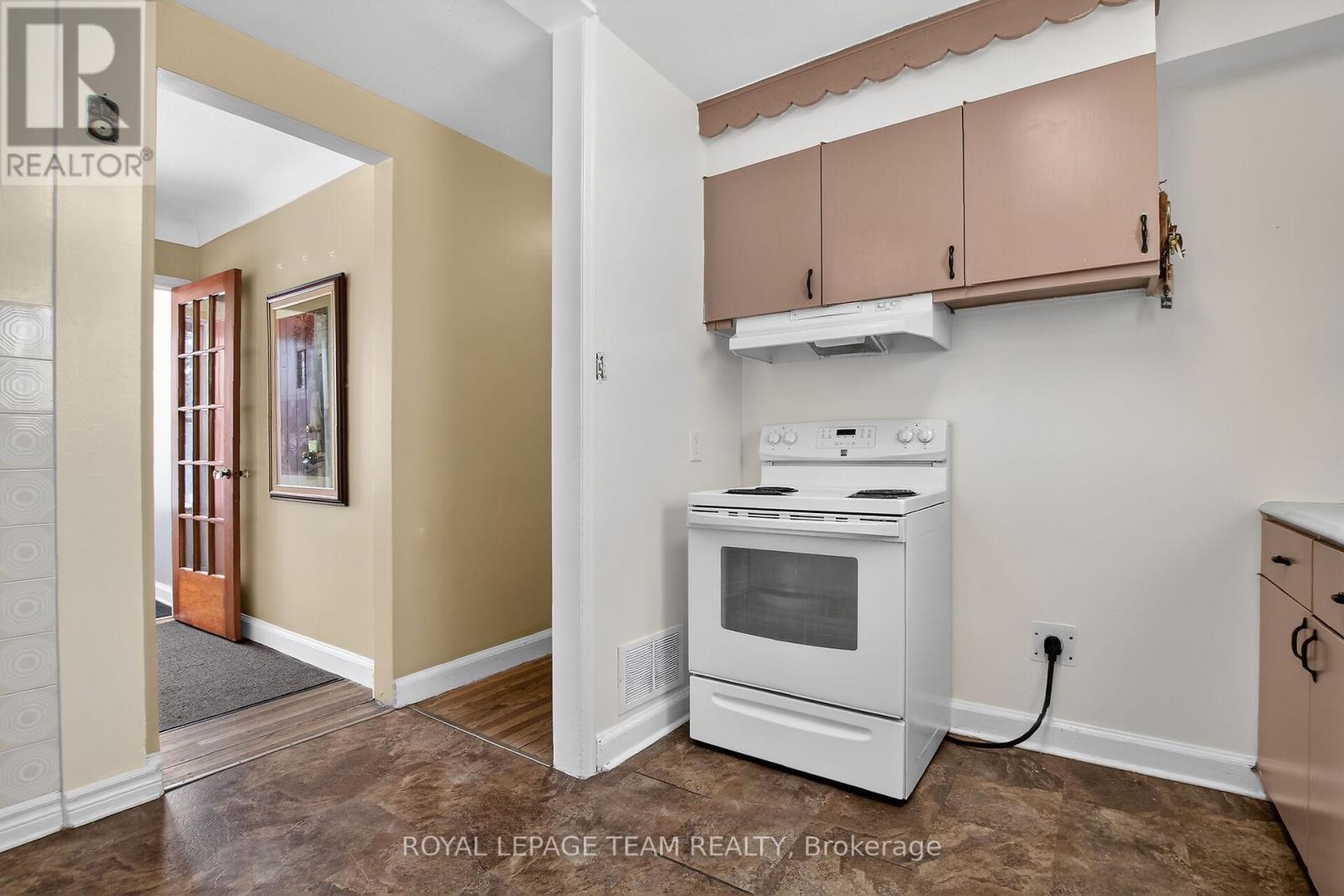 36 Rita Avenue, Ottawa, Ontario  K2G 2G6 - Photo 14 - X12891038