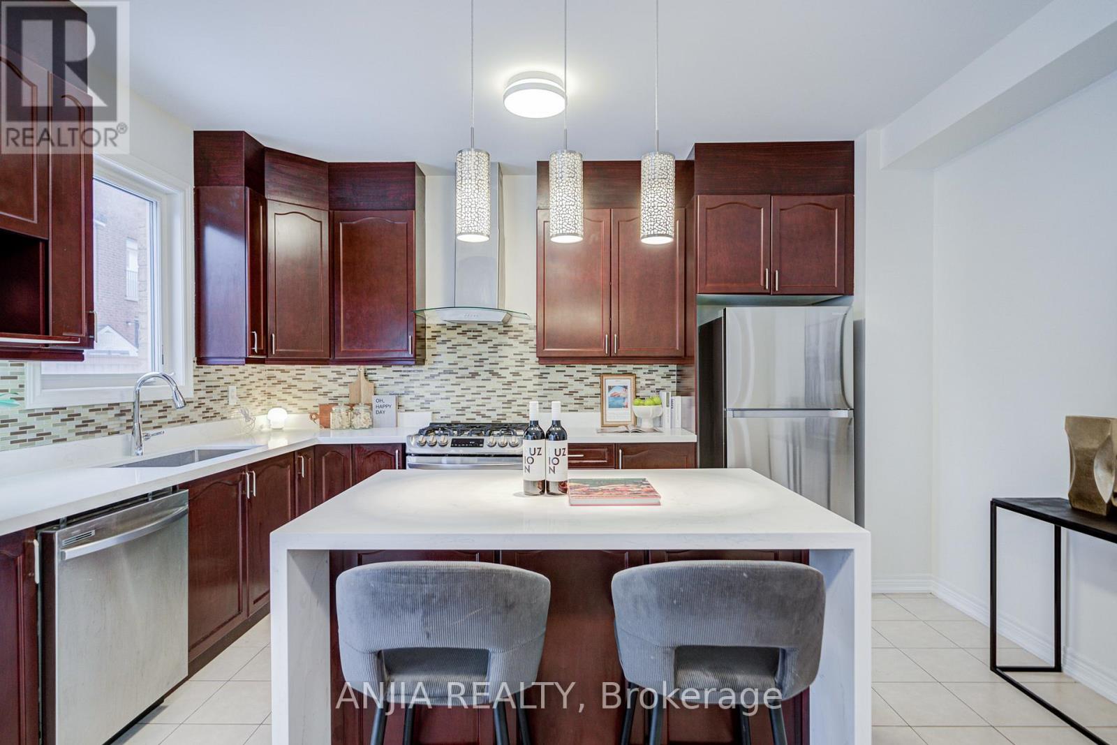 74 Hammersly Boulevard, Markham, Ontario  L6E 0L1 - Photo 19 - N12890820