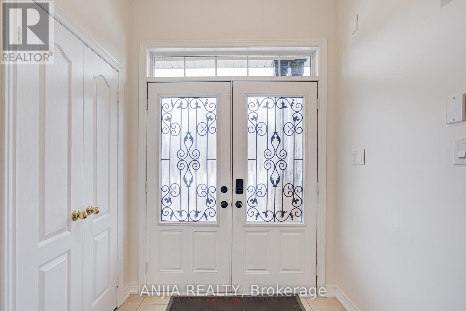 74 Hammersly Boulevard, Markham, Ontario  L6E 0L1 - Photo 5 - N12890820