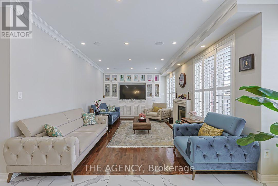 48 Tonner Crescent, Aurora, Ontario  L4G 0G6 - Photo 11 - N12890922