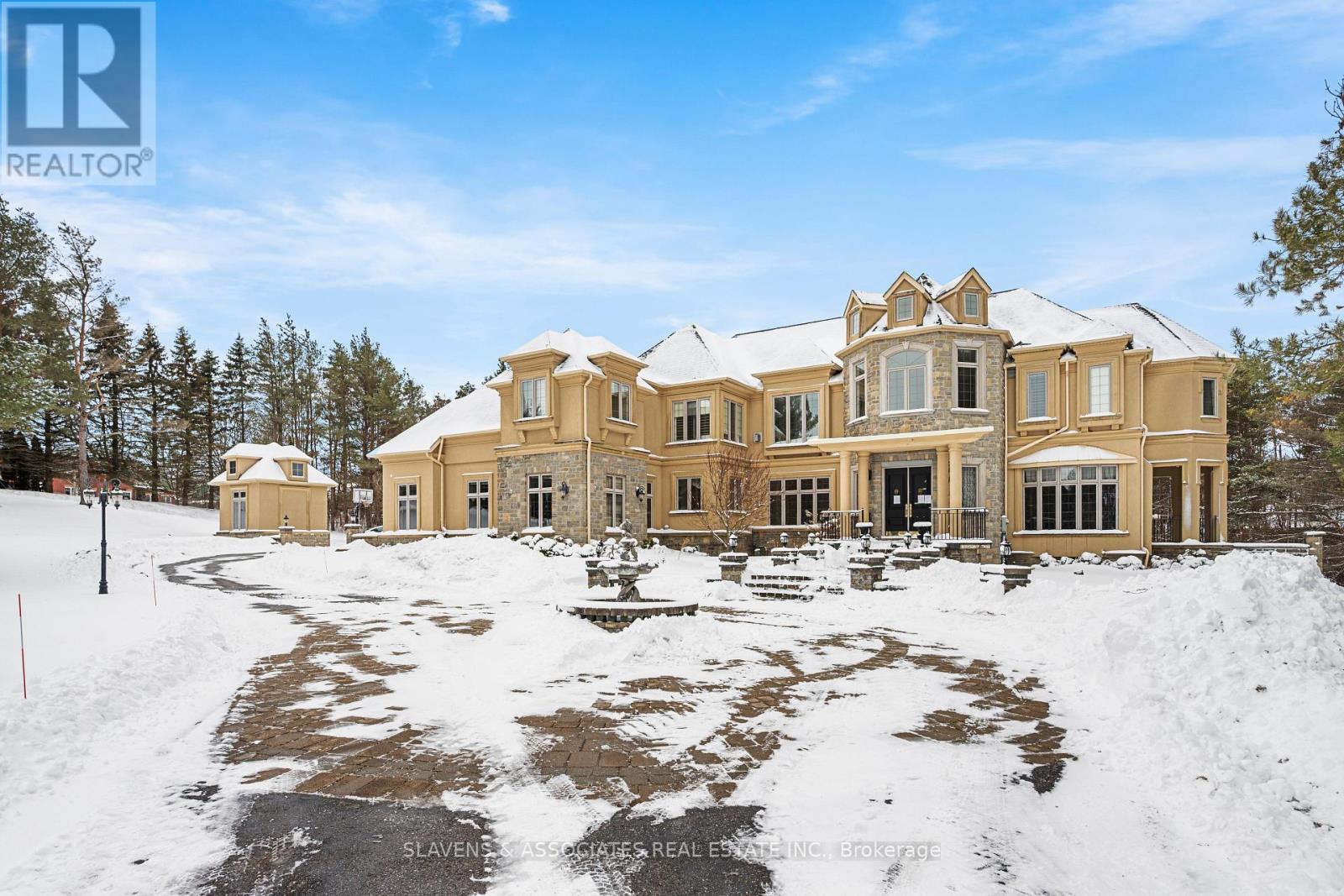 8 ELIA DRIVE, Whitchurch-Stouffville, Ontario