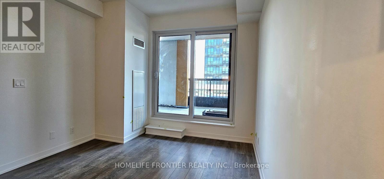 318 - 7950 Bathurst Street, Vaughan, Ontario  L4J 0L4 - Photo 6 - N12890950