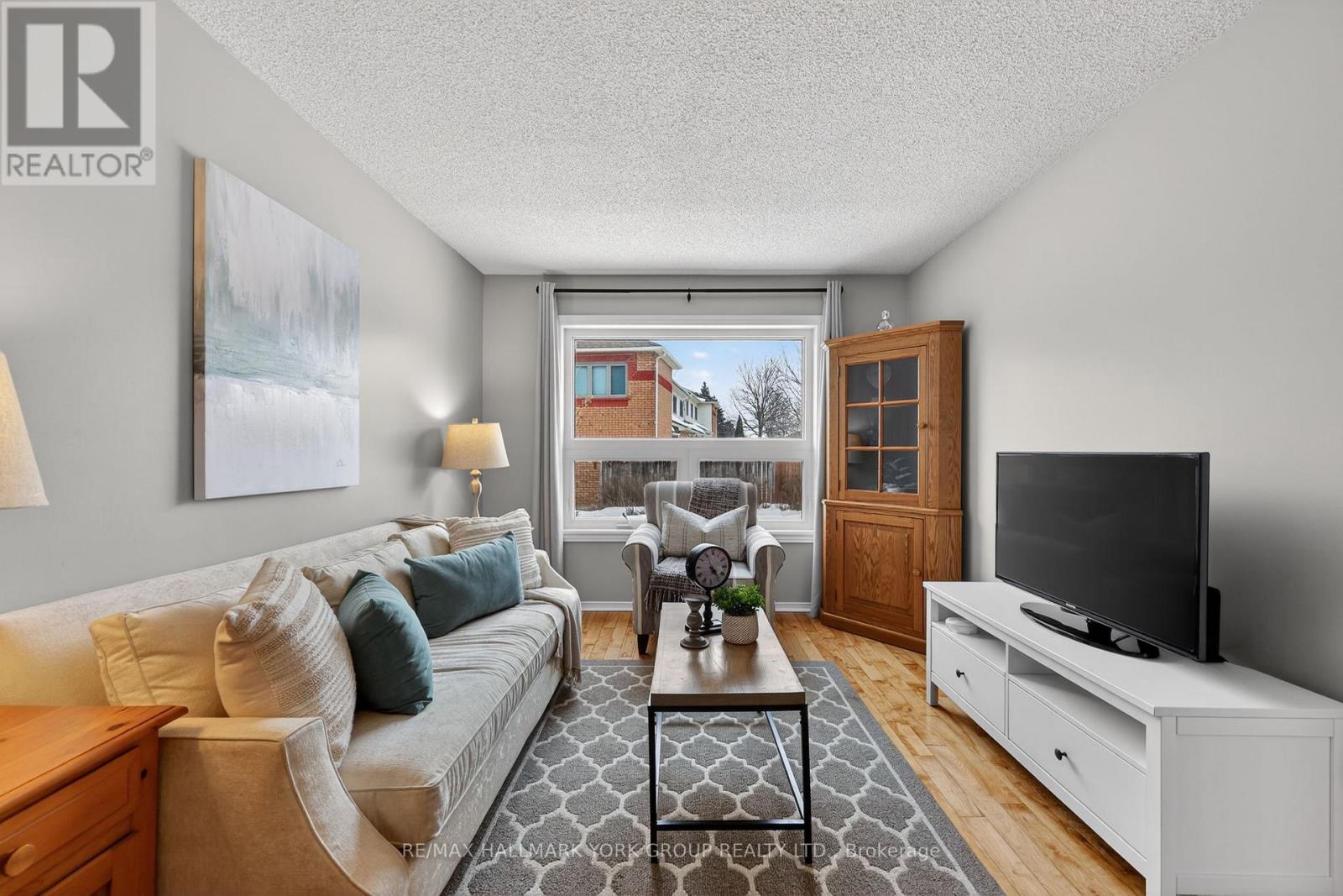 890 Caribou Valley Circle, Newmarket, Ontario  L3X 1X1 - Photo 3 - N12891052