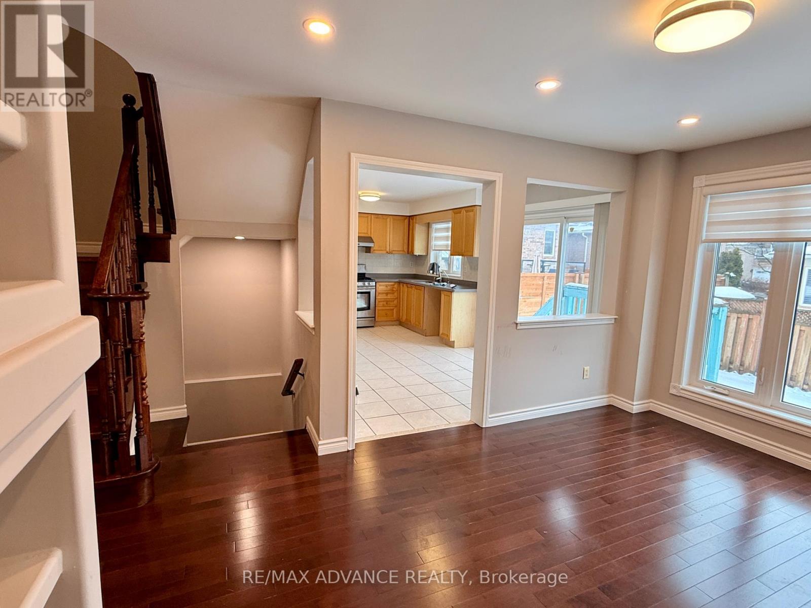 69 Aries Crescent, Markham, Ontario  L6C 2B7 - Photo 10 - N12891068