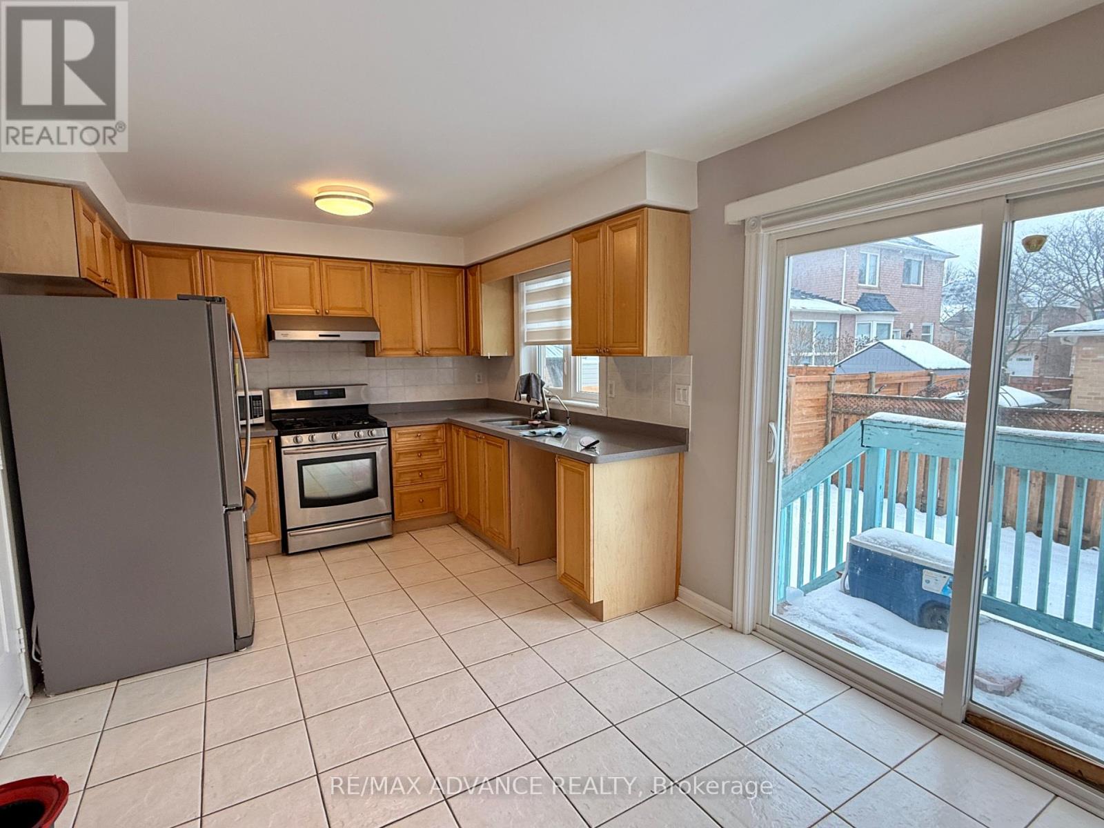 69 Aries Crescent, Markham, Ontario  L6C 2B7 - Photo 11 - N12891068