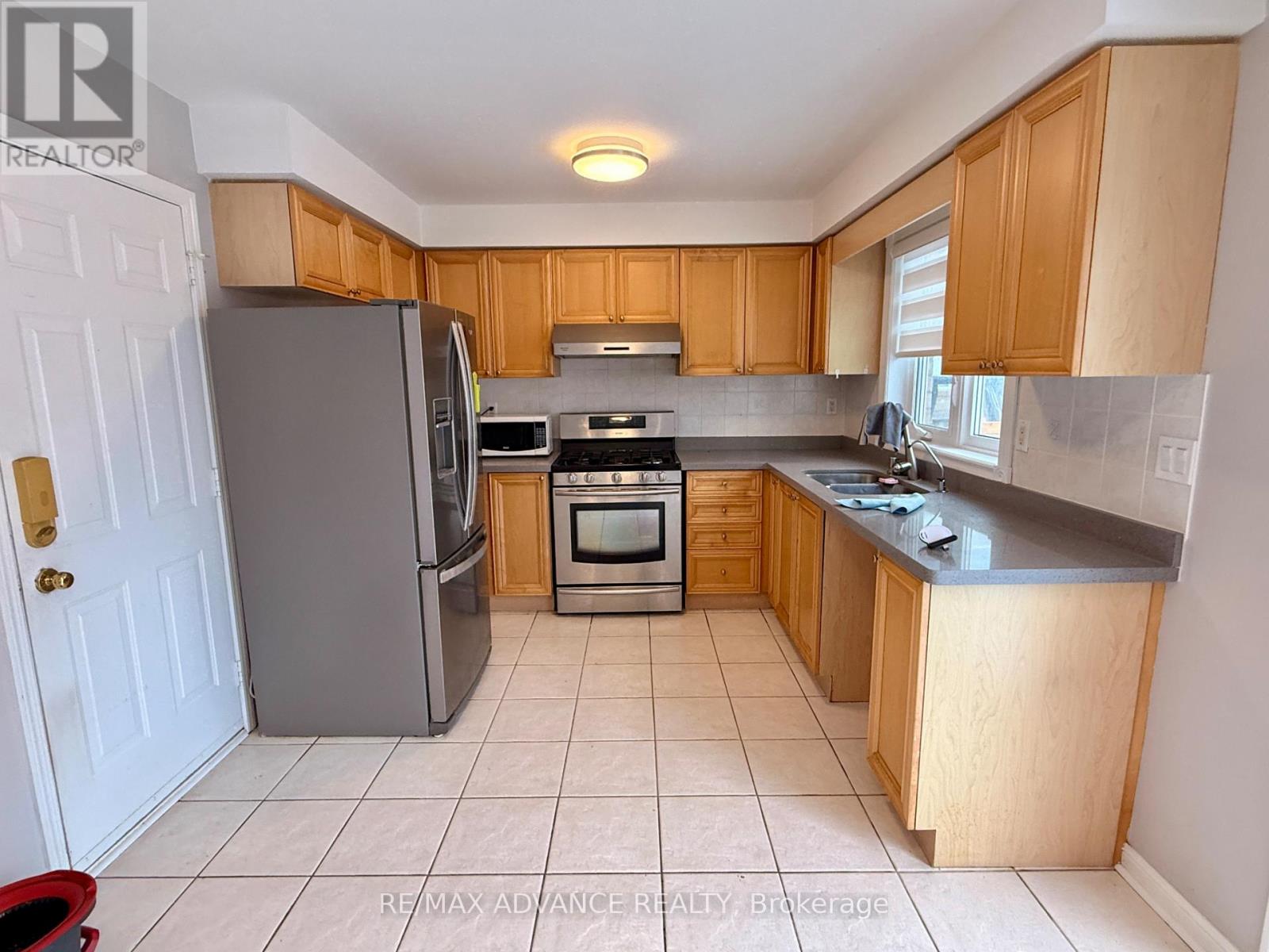 69 Aries Crescent, Markham, Ontario  L6C 2B7 - Photo 12 - N12891068