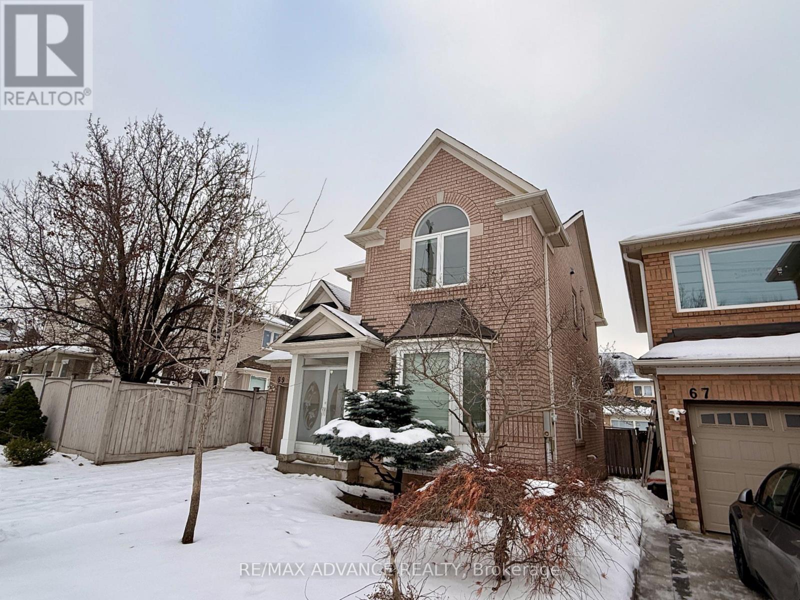 69 Aries Crescent, Markham, Ontario  L6C 2B7 - Photo 2 - N12891068