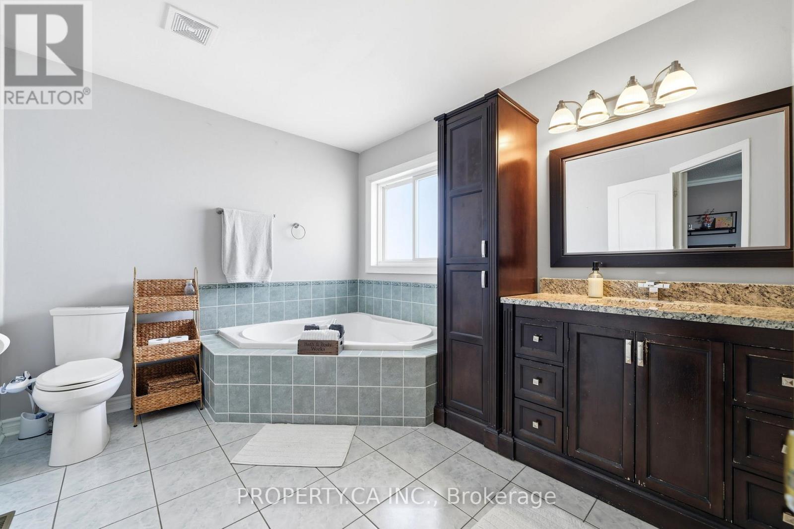 72 Beaverbrook Crescent, Vaughan, Ontario  L6A 3T3 - Photo 17 - N12891074