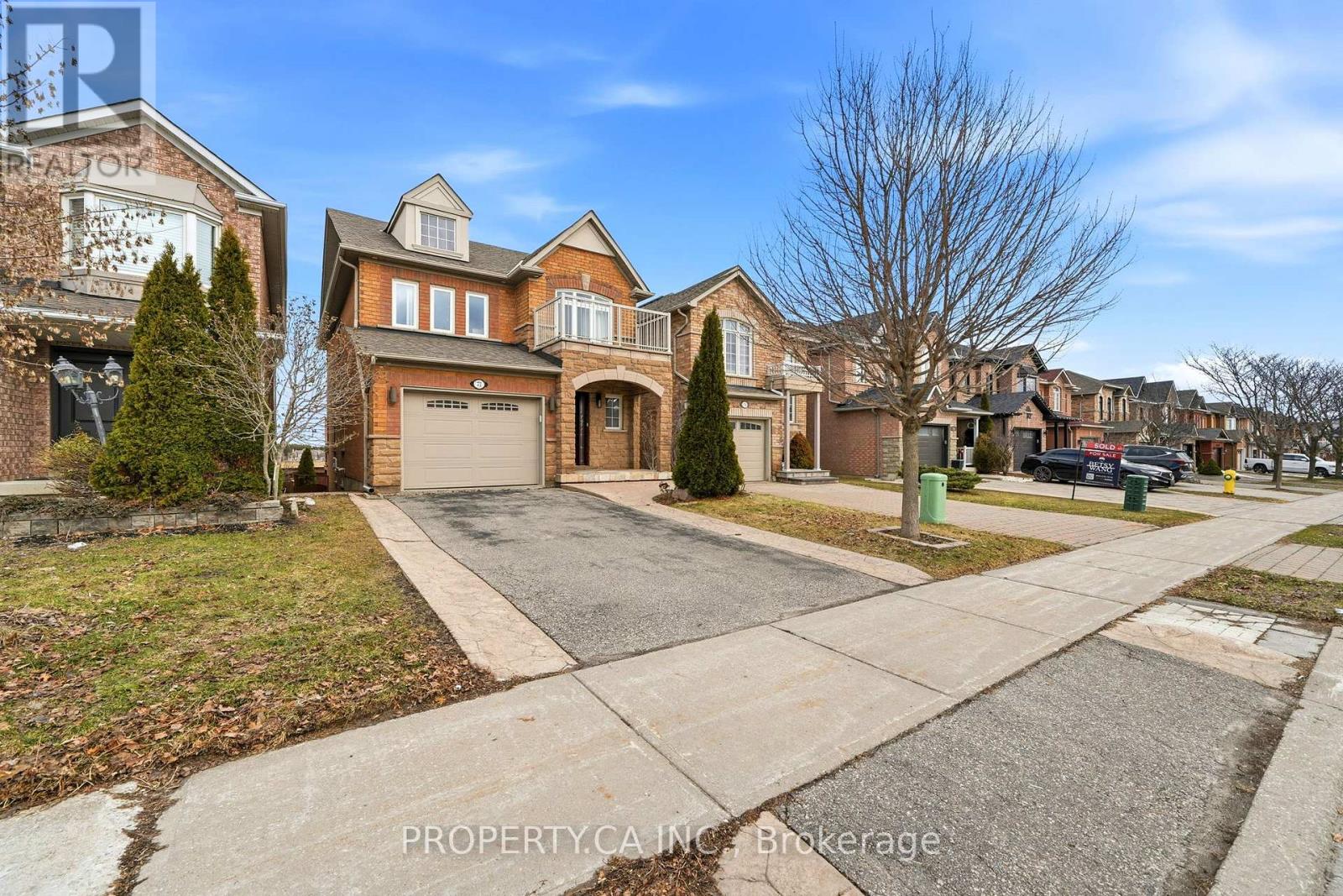 72 Beaverbrook Crescent, Vaughan, Ontario  L6A 3T3 - Photo 2 - N12891074