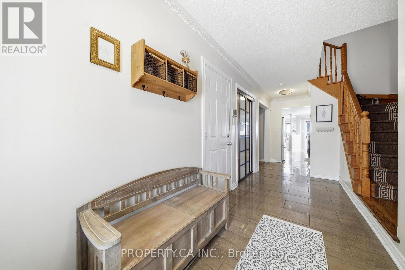 72 Beaverbrook Crescent, Vaughan, Ontario  L6A 3T3 - Photo 6 - N12891074