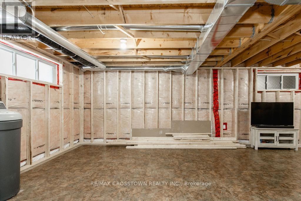 8 Brownley Lane, Essa (Angus), Ontario  L0M 1B0 - Photo 36 - N12891080