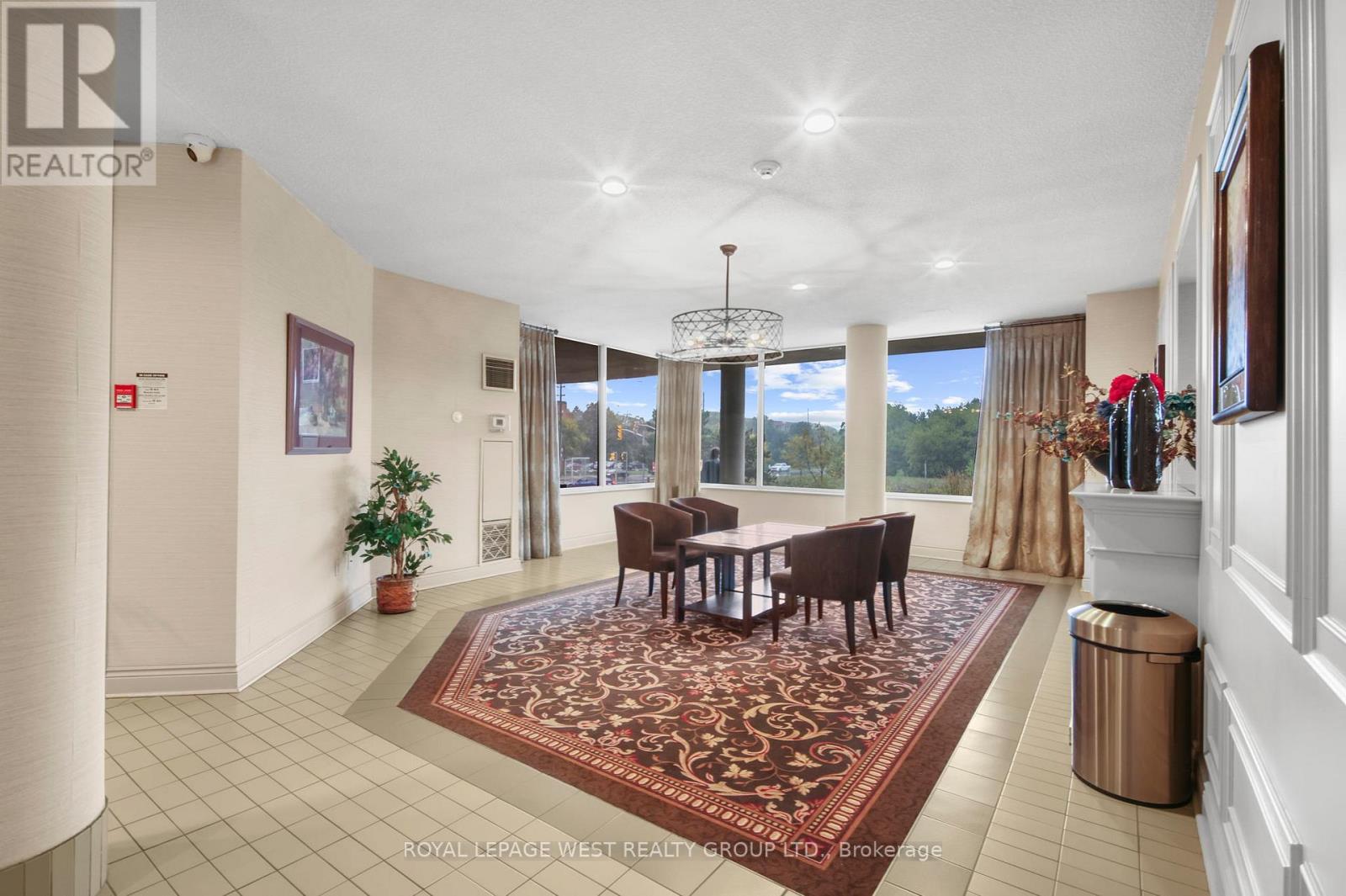 805 - 326 Major Mackenzie Drive E, Richmond Hill, Ontario  L4C 8T4 - Photo 3 - N12891084