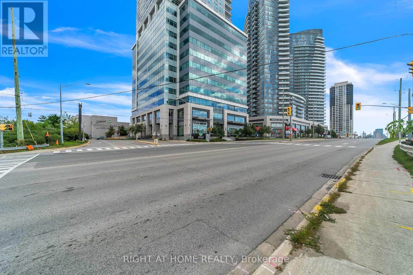 115/116 - 7191 Yonge Street, Markham (Grandview), Ontario  L3T 0C4 - Photo 2 - N12891094