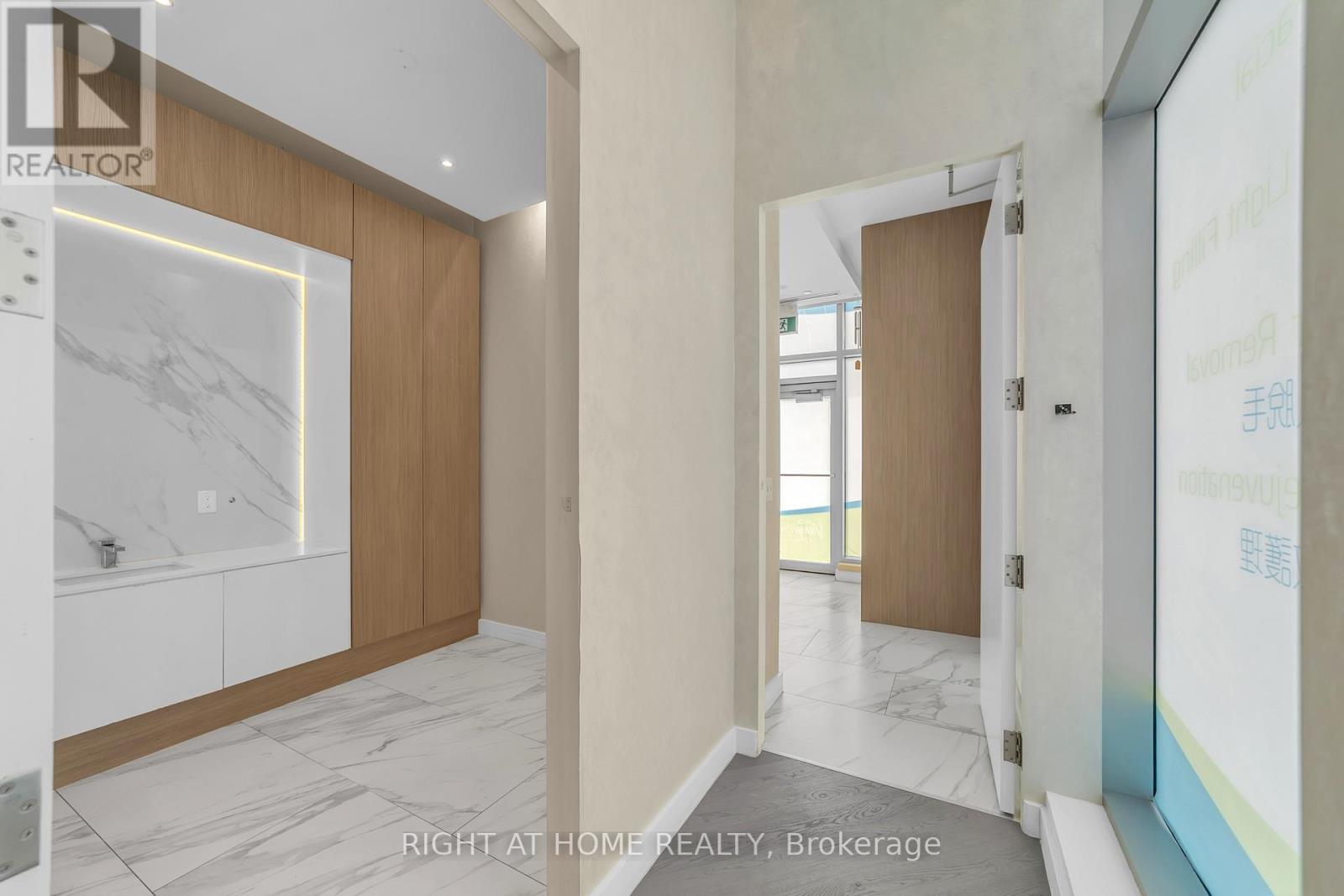 115/116 - 7191 Yonge Street, Markham (Grandview), Ontario  L3T 0C4 - Photo 27 - N12891094