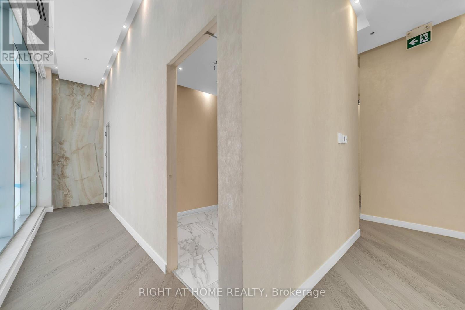 115/116 - 7191 Yonge Street, Markham (Grandview), Ontario  L3T 0C4 - Photo 31 - N12891094