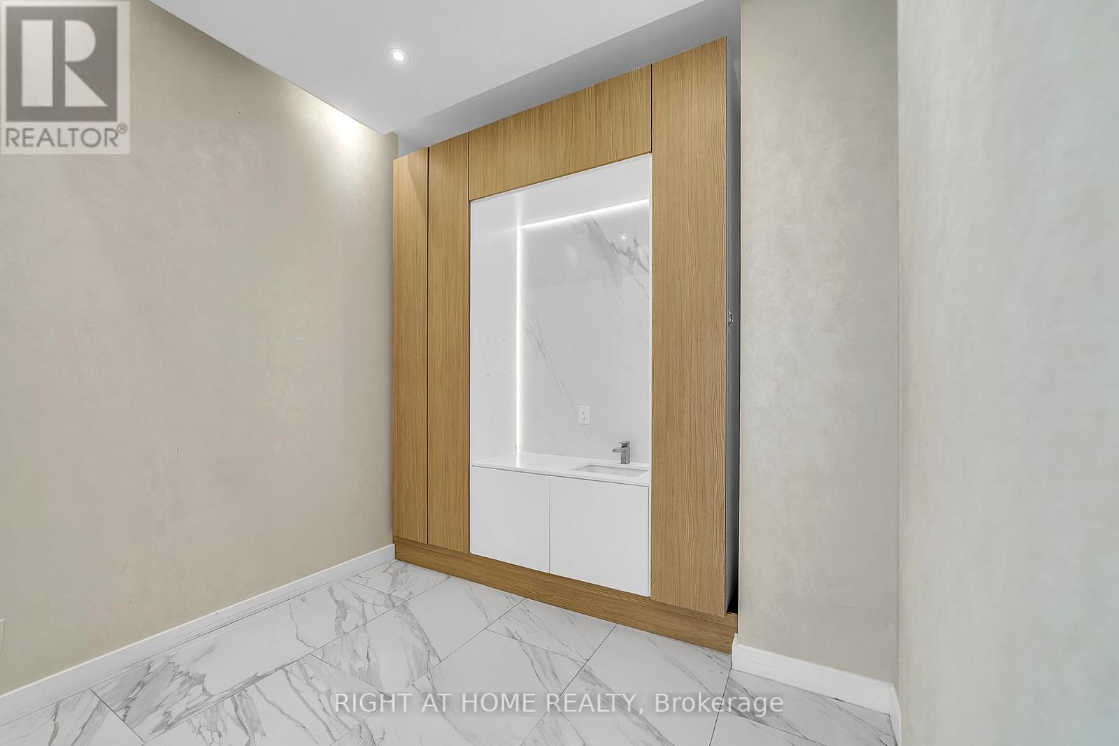 115/116 - 7191 Yonge Street, Markham (Grandview), Ontario  L3T 0C4 - Photo 32 - N12891094