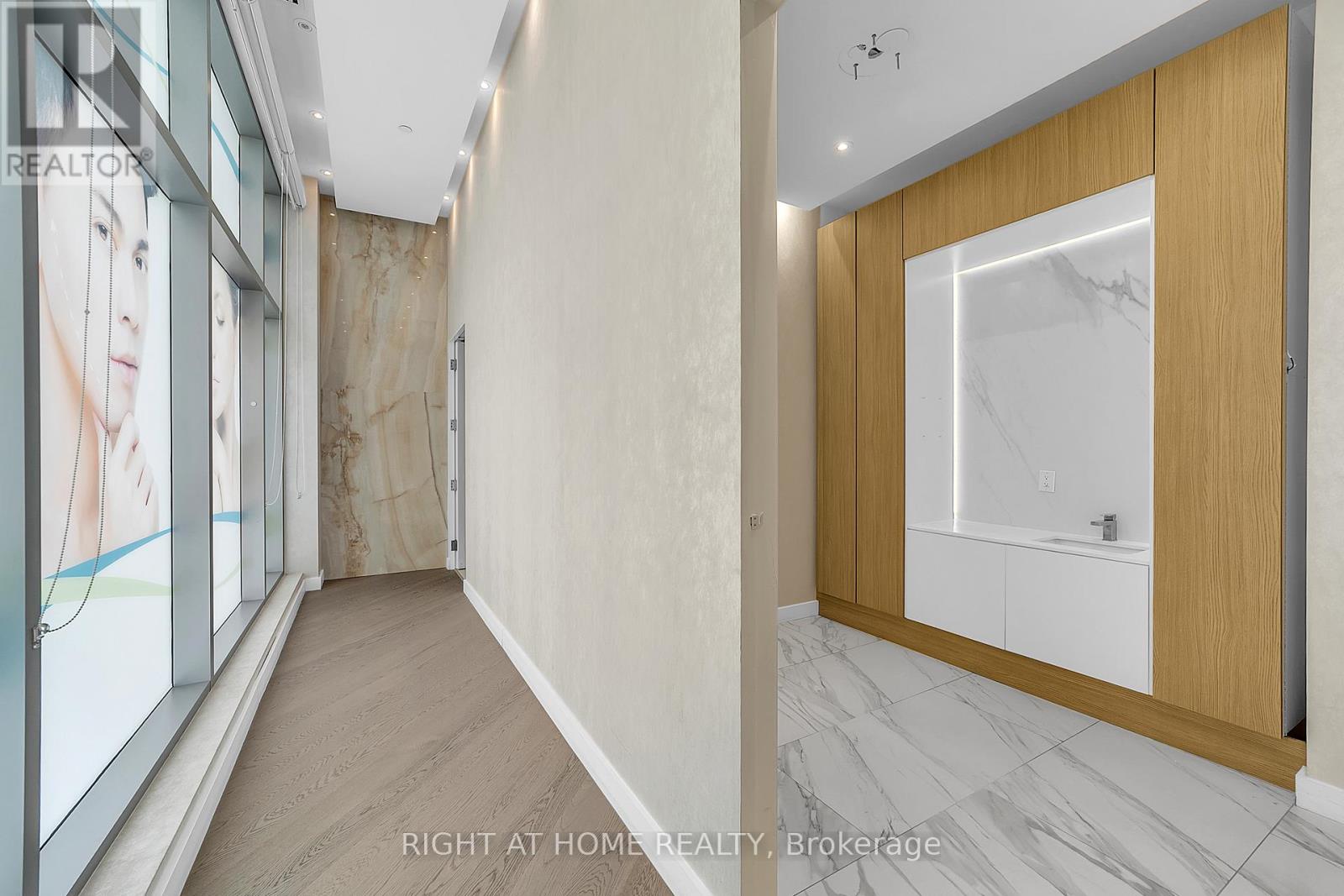 115/116 - 7191 Yonge Street, Markham (Grandview), Ontario  L3T 0C4 - Photo 33 - N12891094