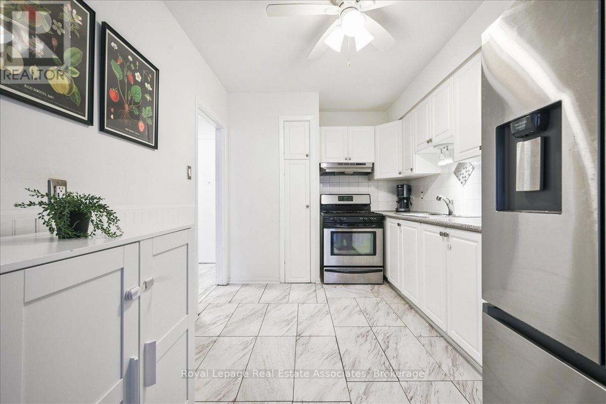 17 - 1230 Gripsholm Road, Mississauga (Applewood), Ontario  L4Y 2G9 - Photo 19 - W12890806