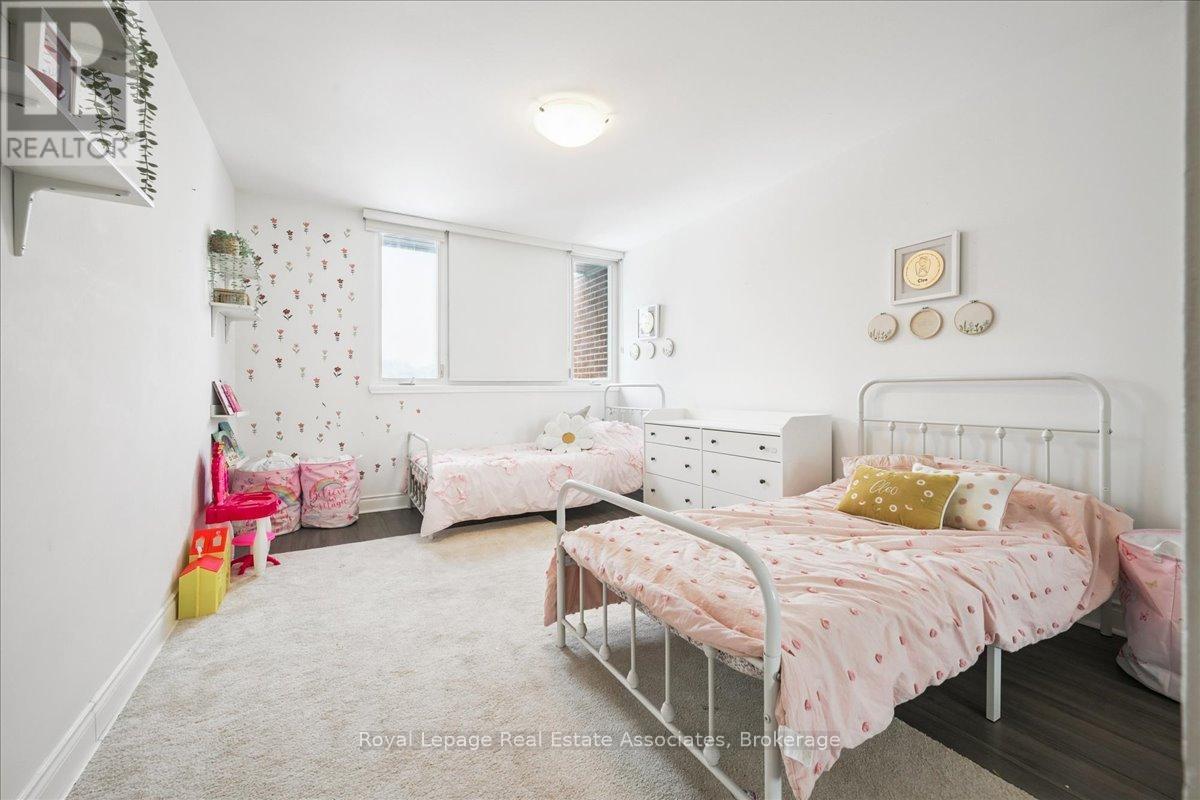 17 - 1230 Gripsholm Road, Mississauga (Applewood), Ontario  L4Y 2G9 - Photo 23 - W12890806