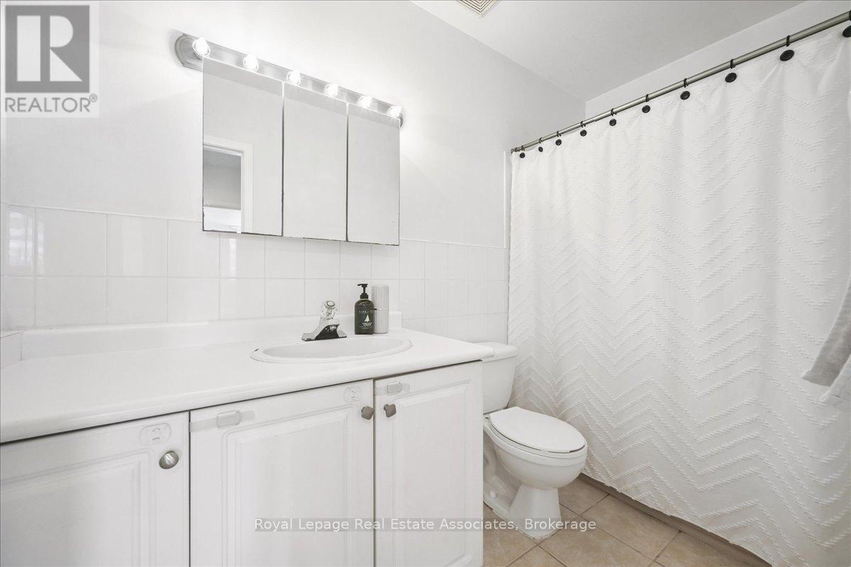 17 - 1230 Gripsholm Road, Mississauga (Applewood), Ontario  L4Y 2G9 - Photo 28 - W12890806