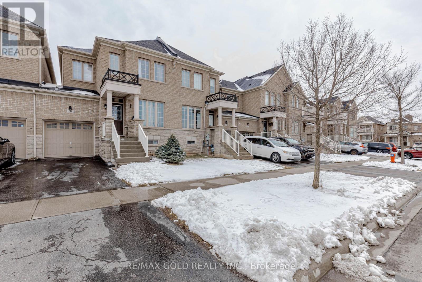 39 CHESTERWOOD CRESCENT, Brampton, Ontario