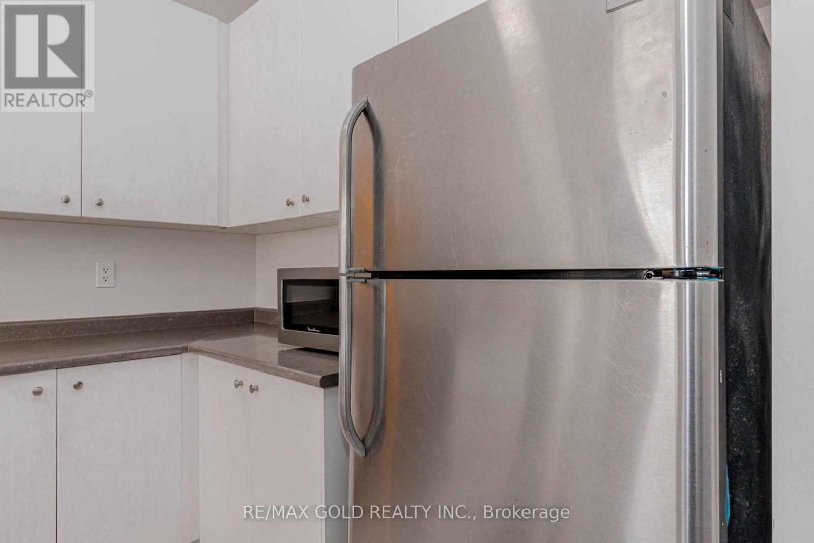 39 Chesterwood Crescent, Brampton, Ontario  L6Y 0Z4 - Photo 15 - W12890818