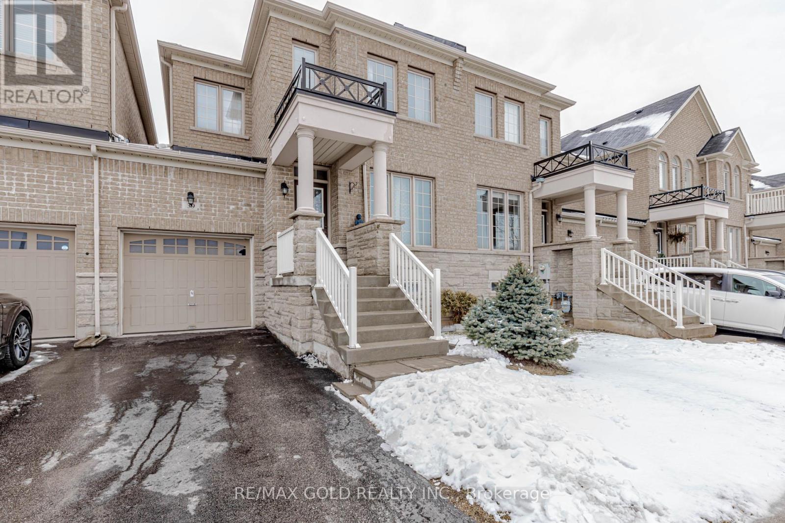 39 Chesterwood Crescent, Brampton, Ontario  L6Y 0Z4 - Photo 3 - W12890818