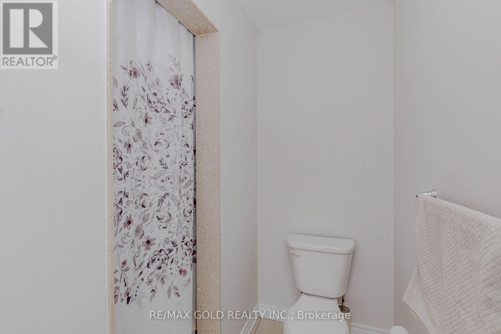 39 Chesterwood Crescent, Brampton, Ontario  L6Y 0Z4 - Photo 34 - W12890818