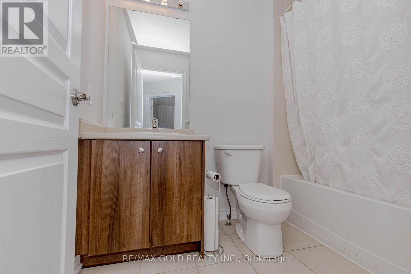 39 Chesterwood Crescent, Brampton, Ontario  L6Y 0Z4 - Photo 38 - W12890818