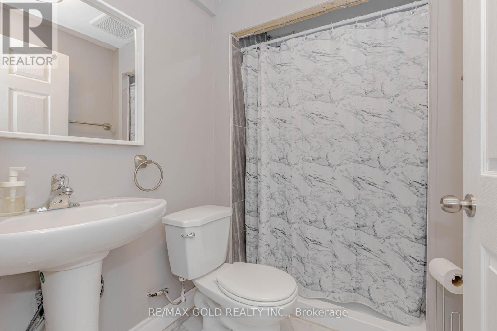 39 Chesterwood Crescent, Brampton, Ontario  L6Y 0Z4 - Photo 47 - W12890818