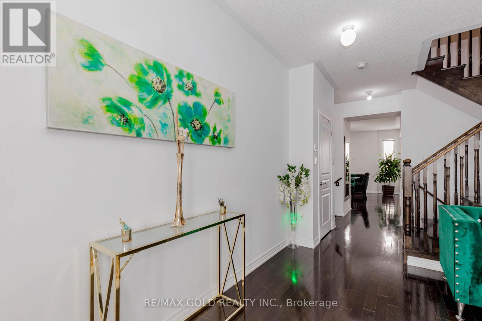 39 Chesterwood Crescent, Brampton, Ontario  L6Y 0Z4 - Photo 8 - W12890818