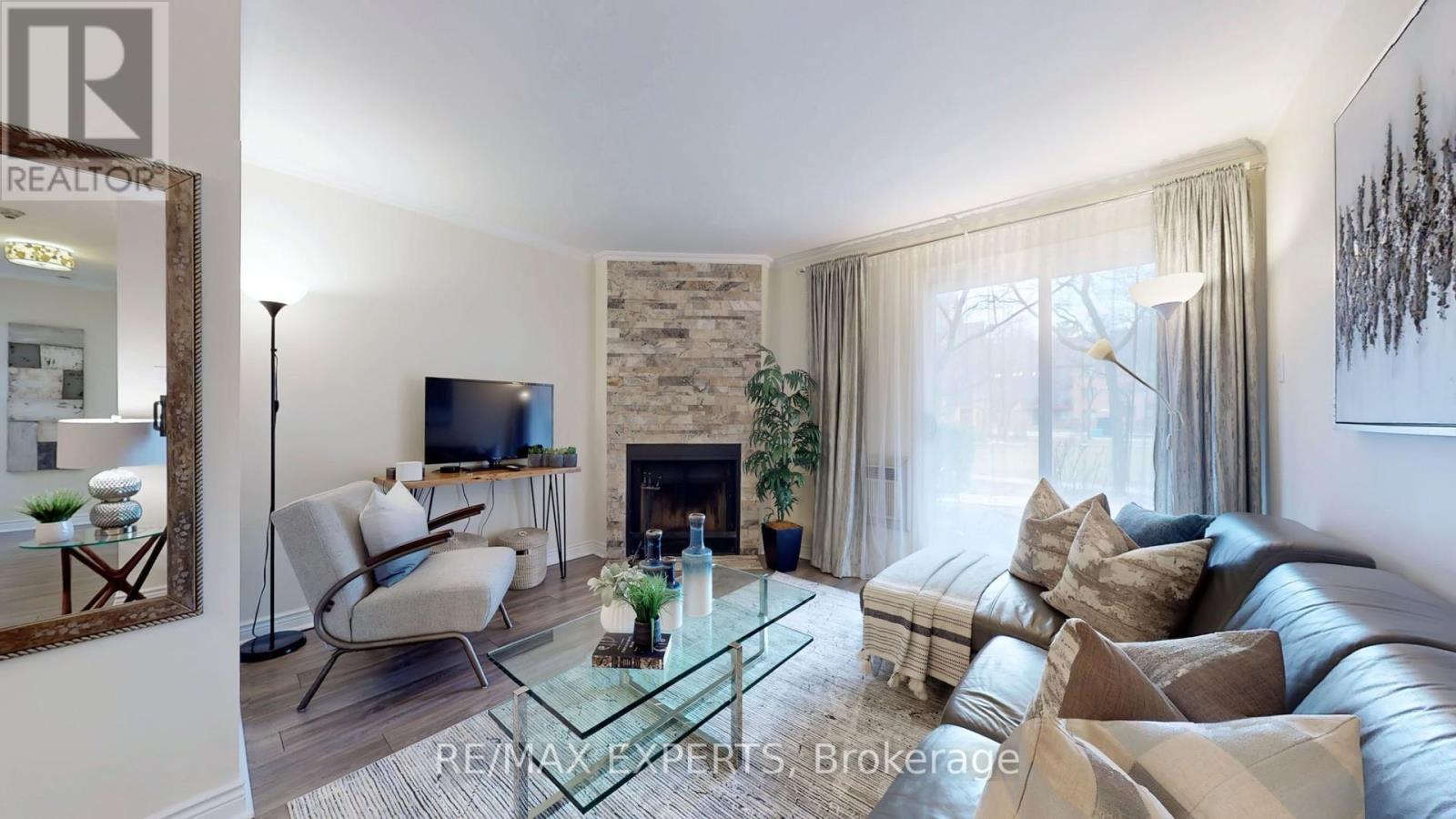 814 - 1508 Pilgrims Way, Oakville, Ontario  L6M 3H1 - Photo 2 - W12890960