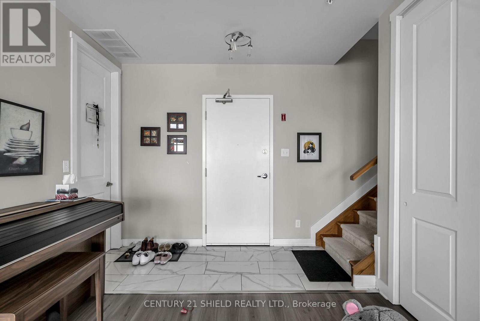 312 - 703 Cotton Mill Street, Cornwall, Ontario  K6H 0E7 - Photo 2 - X12891020