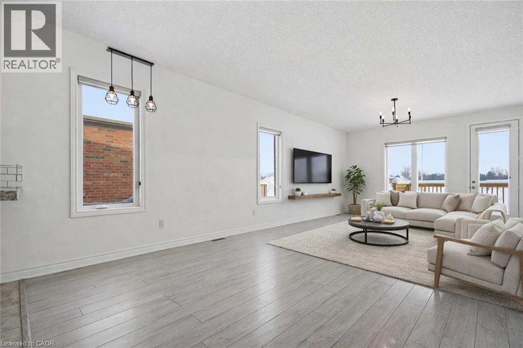 43 Harvest Avenue, Tillsonburg, Ontario  N4G 0H9 - Photo 5 - 40812464