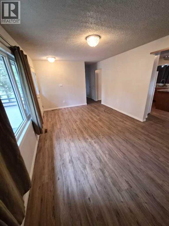 214 7 Street, Beaverlodge, Alberta T0H 0C0 - Photo 10 - A2265381