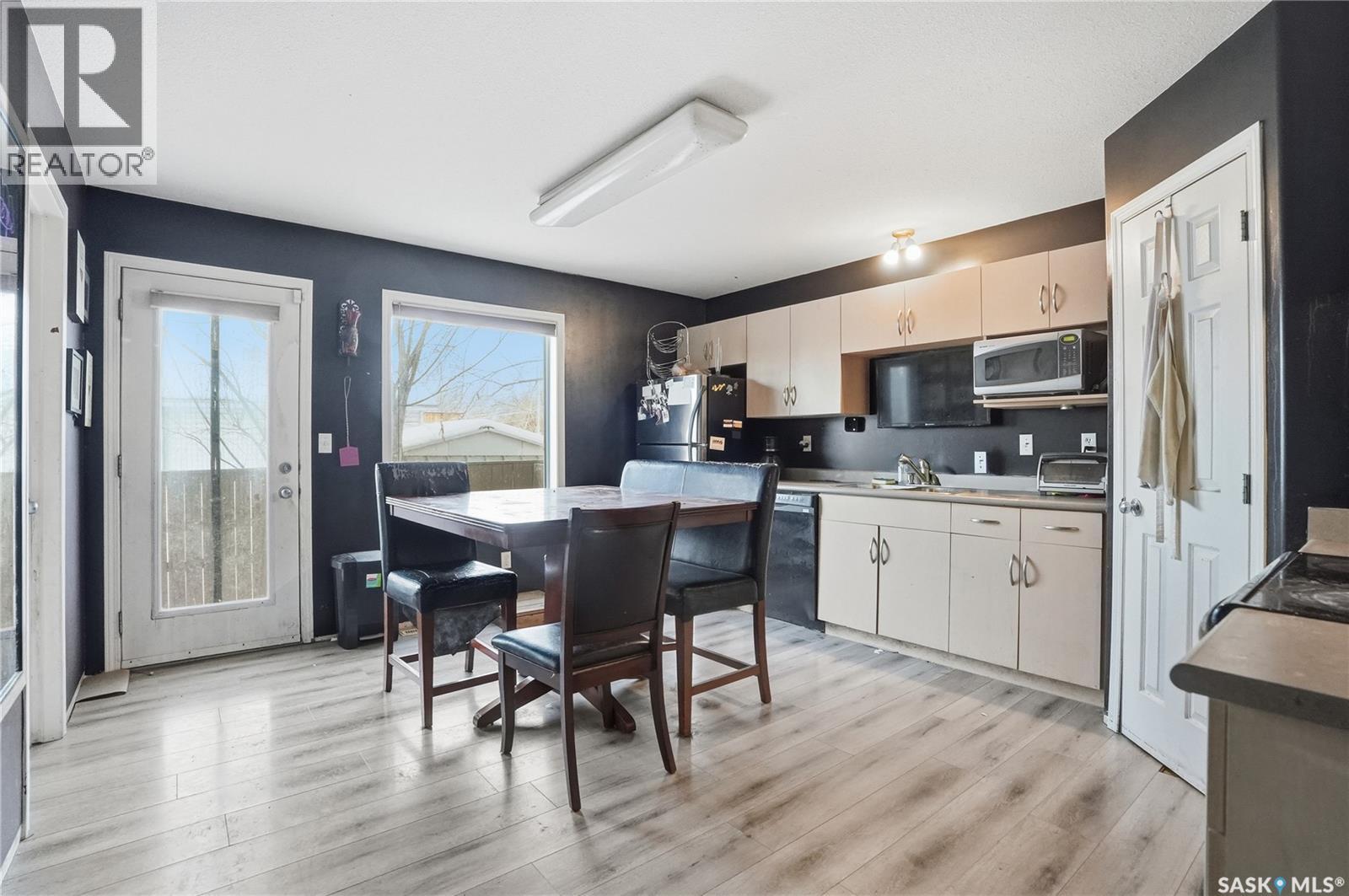 3 802 K Avenue N, Saskatoon, Saskatchewan  S7L 2N1 - Photo 6 - SK030617