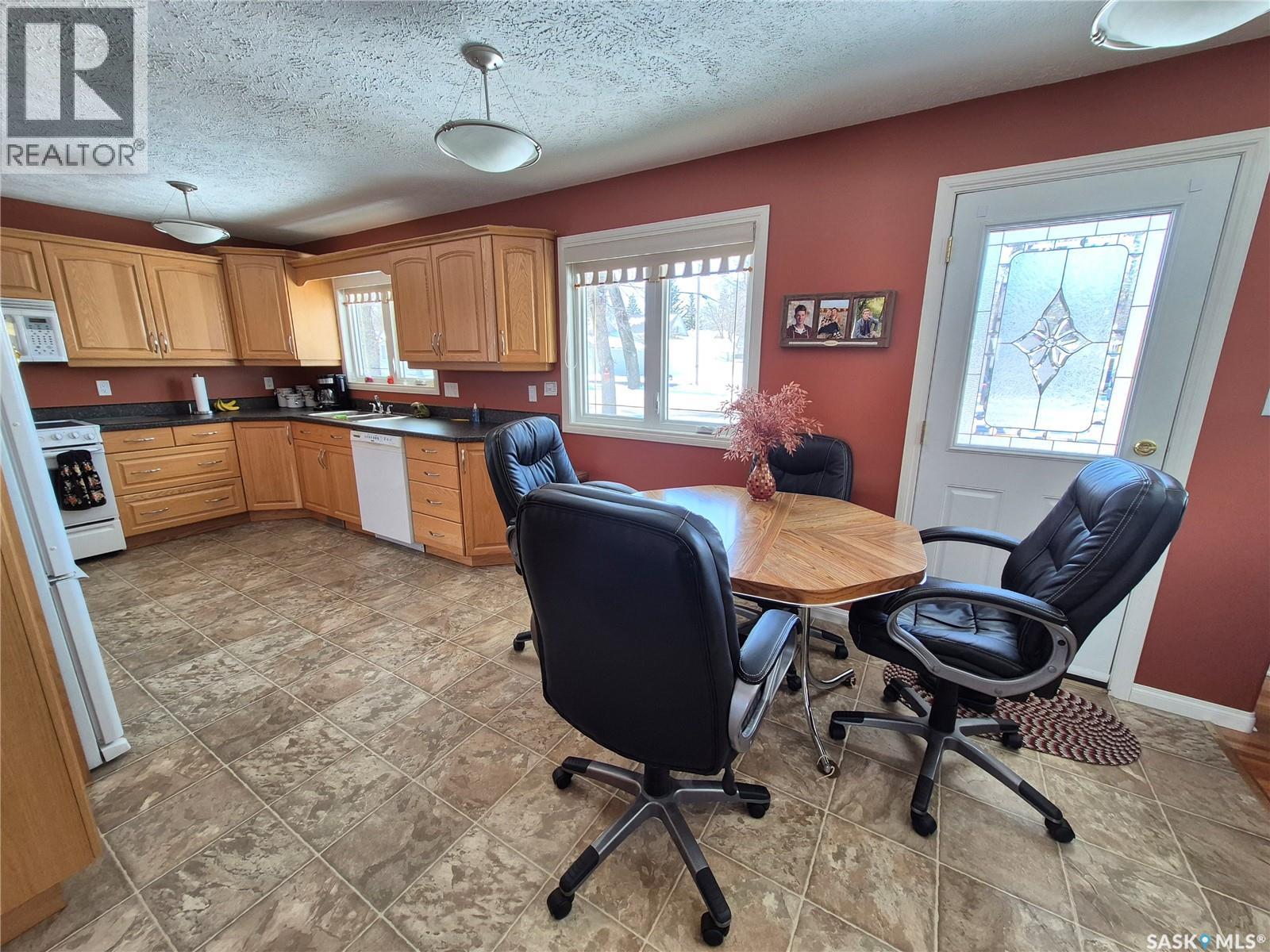 613 Beckwell Avenue, Radville, Saskatchewan  S0C 2G0 - Photo 10 - SK030616