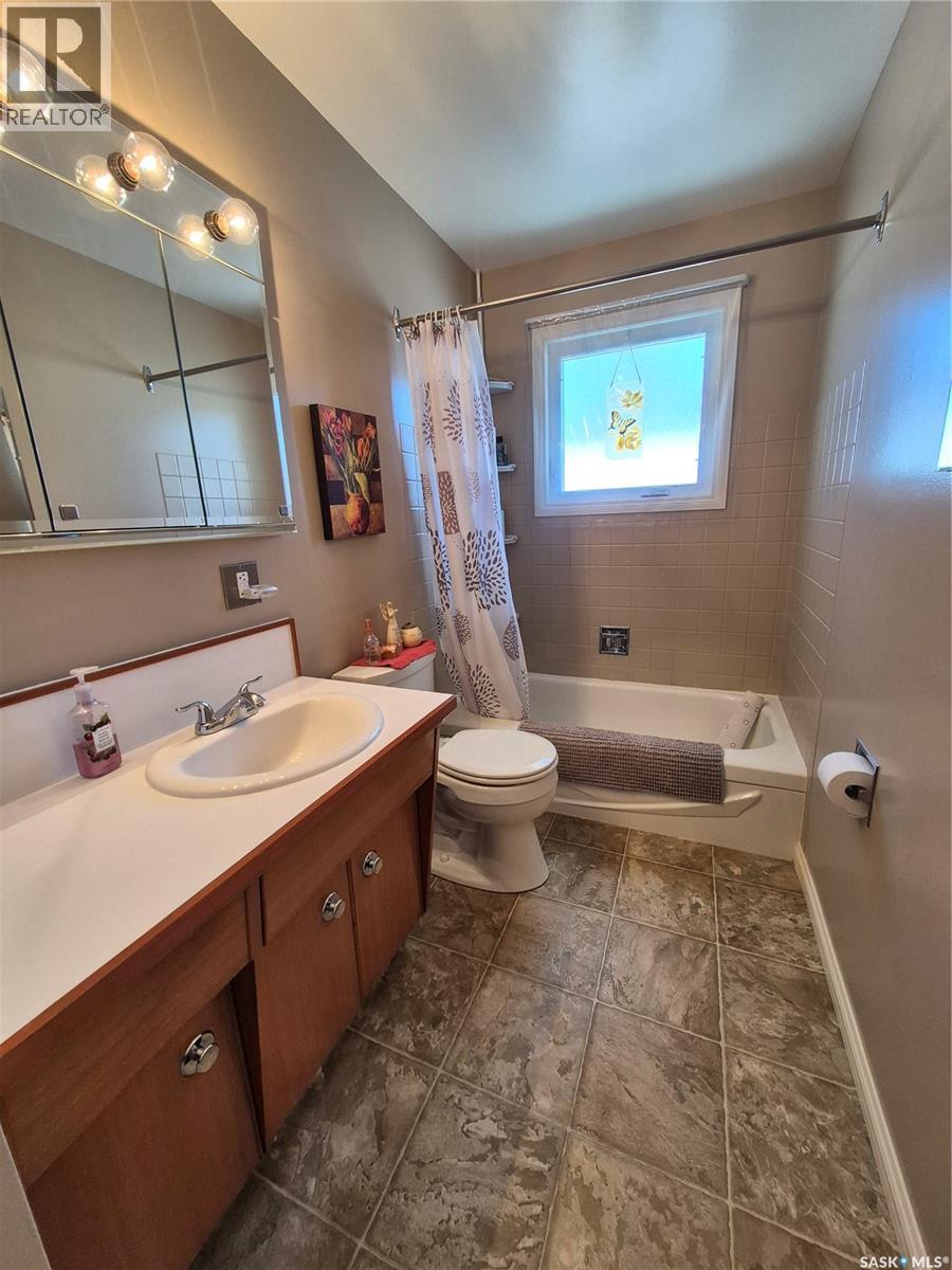 613 Beckwell Avenue, Radville, Saskatchewan  S0C 2G0 - Photo 20 - SK030616