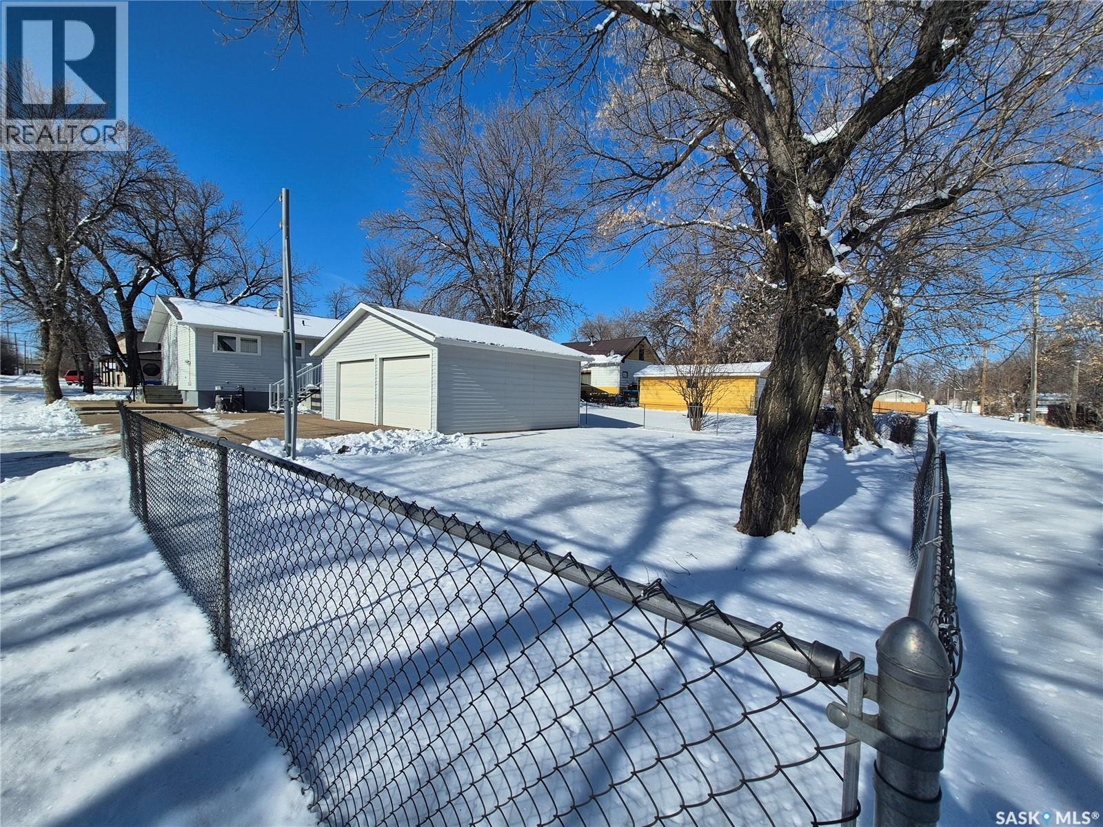 613 Beckwell Avenue, Radville, Saskatchewan  S0C 2G0 - Photo 41 - SK030616