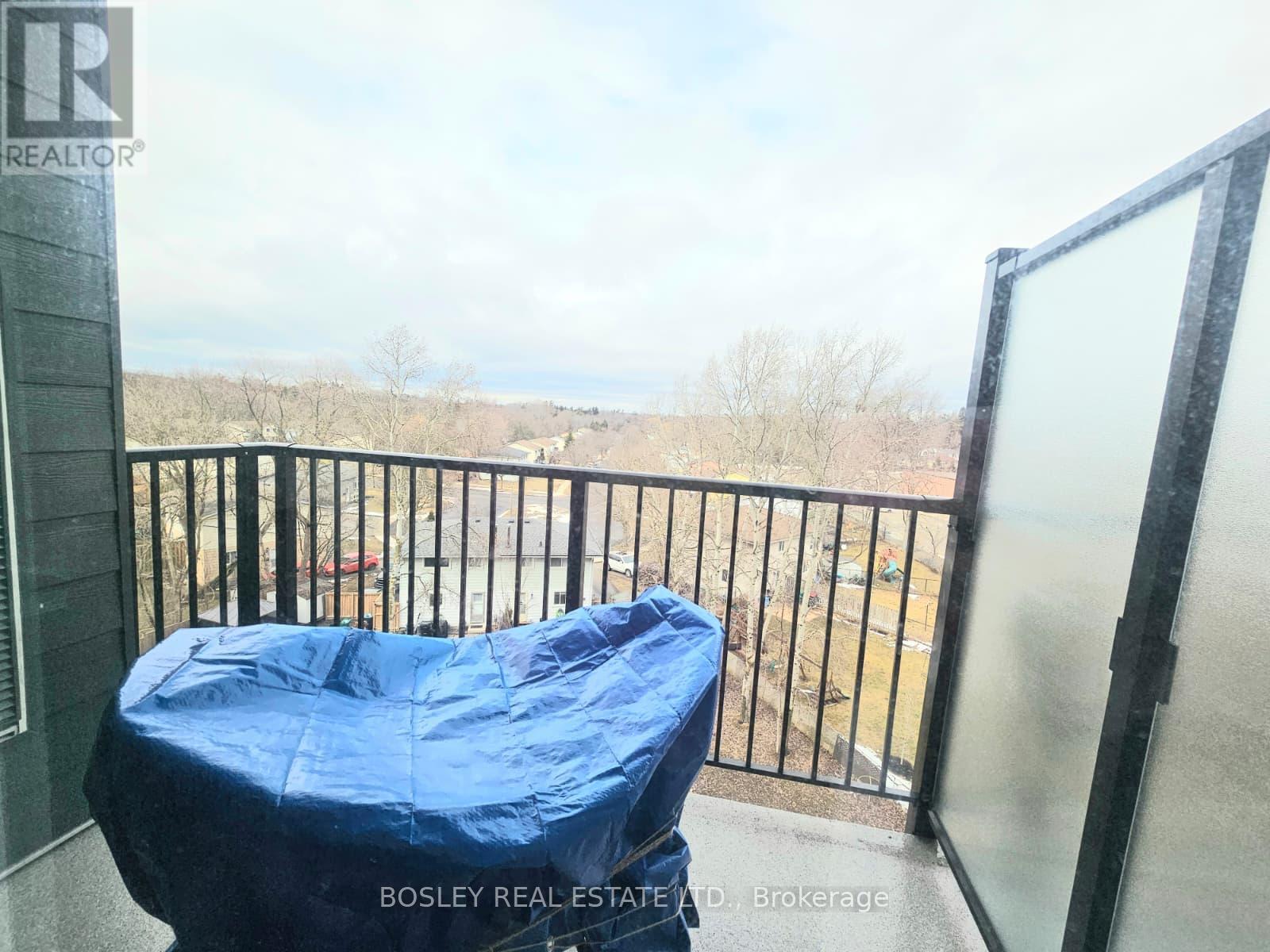 312 Erb Street, Waterloo, Ontario  N2L 1W3 - Photo 10 - X12890836