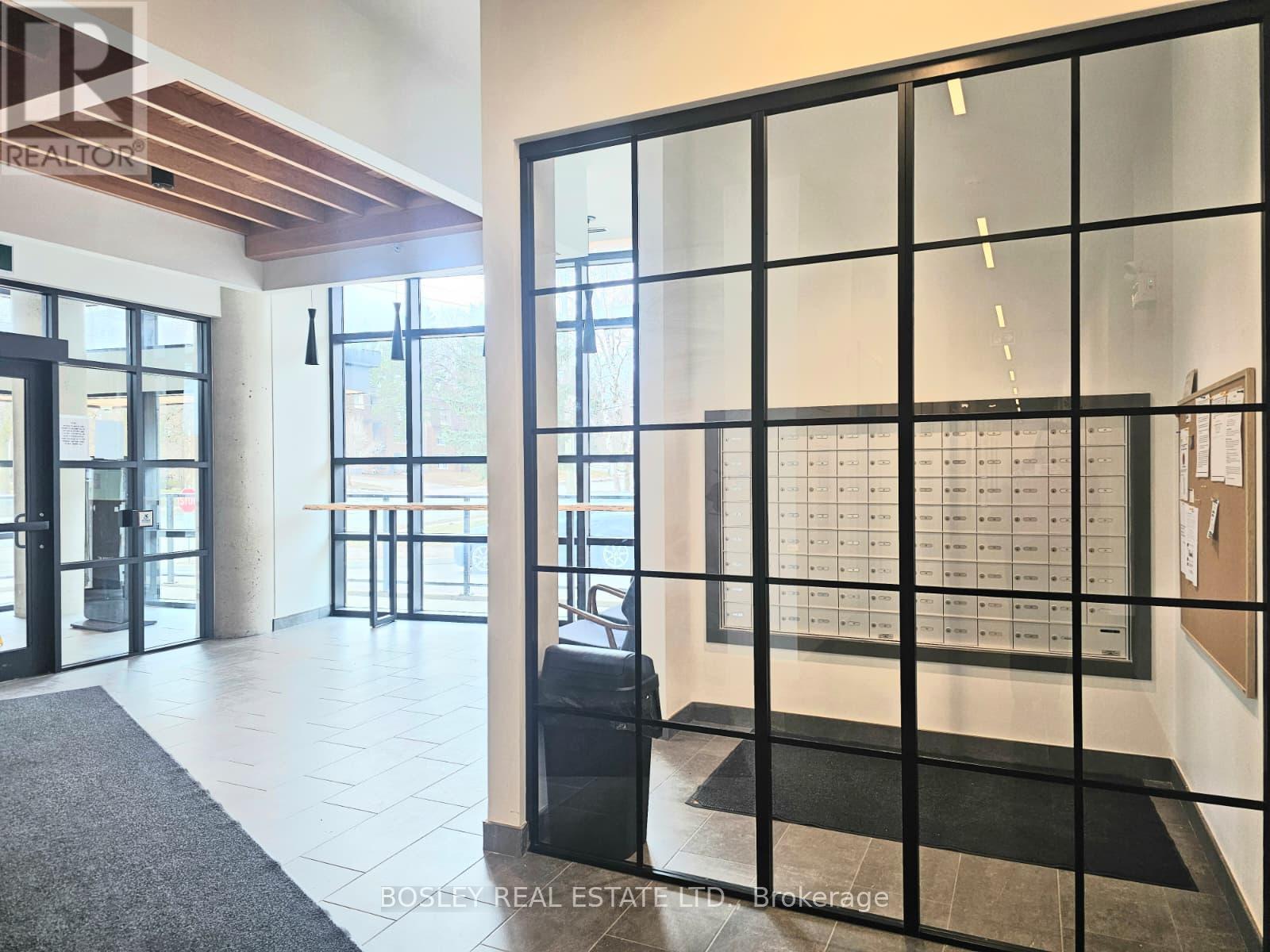 312 Erb Street, Waterloo, Ontario  N2L 1W3 - Photo 12 - X12890836