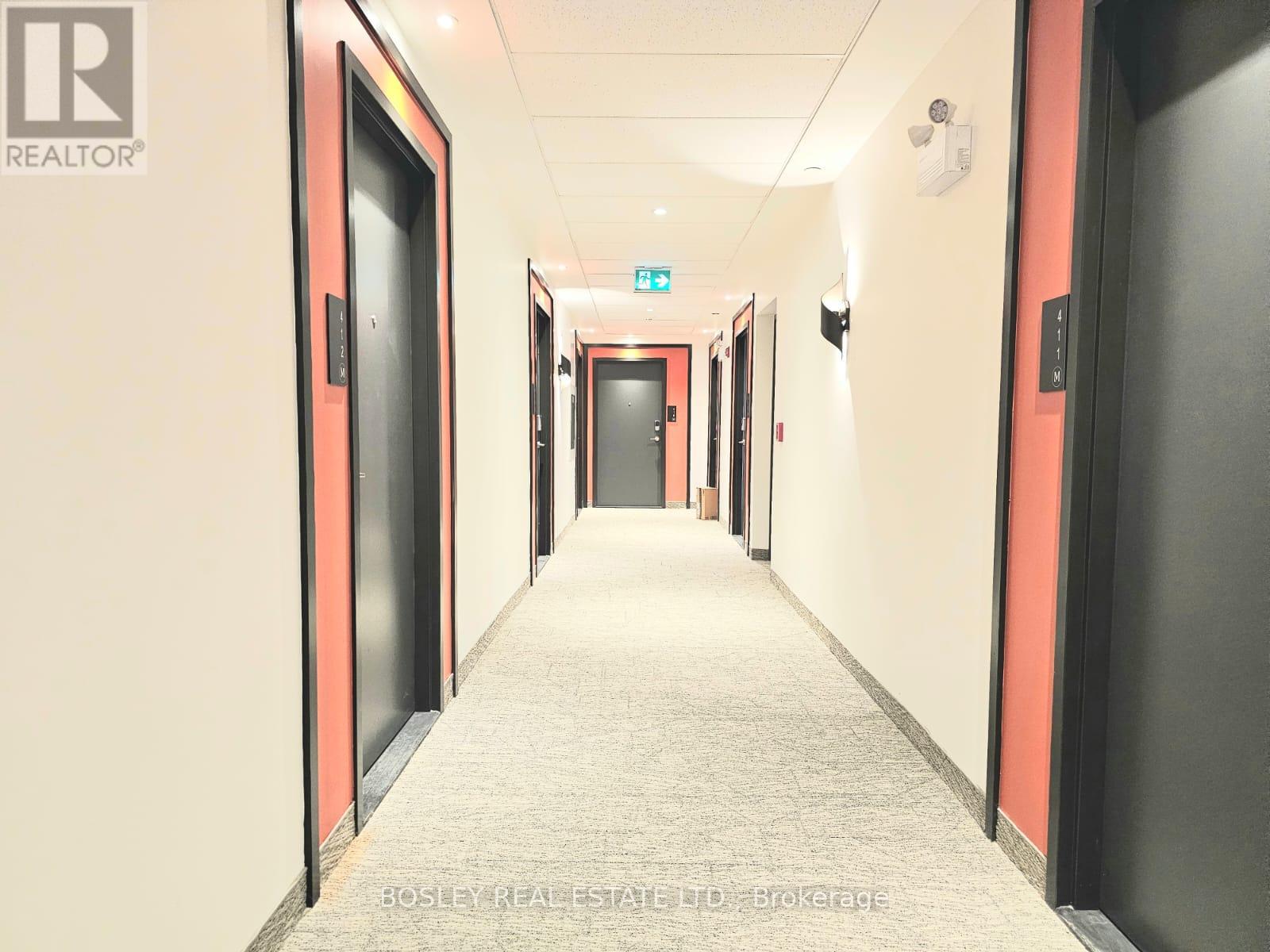 312 Erb Street, Waterloo, Ontario  N2L 1W3 - Photo 2 - X12890836