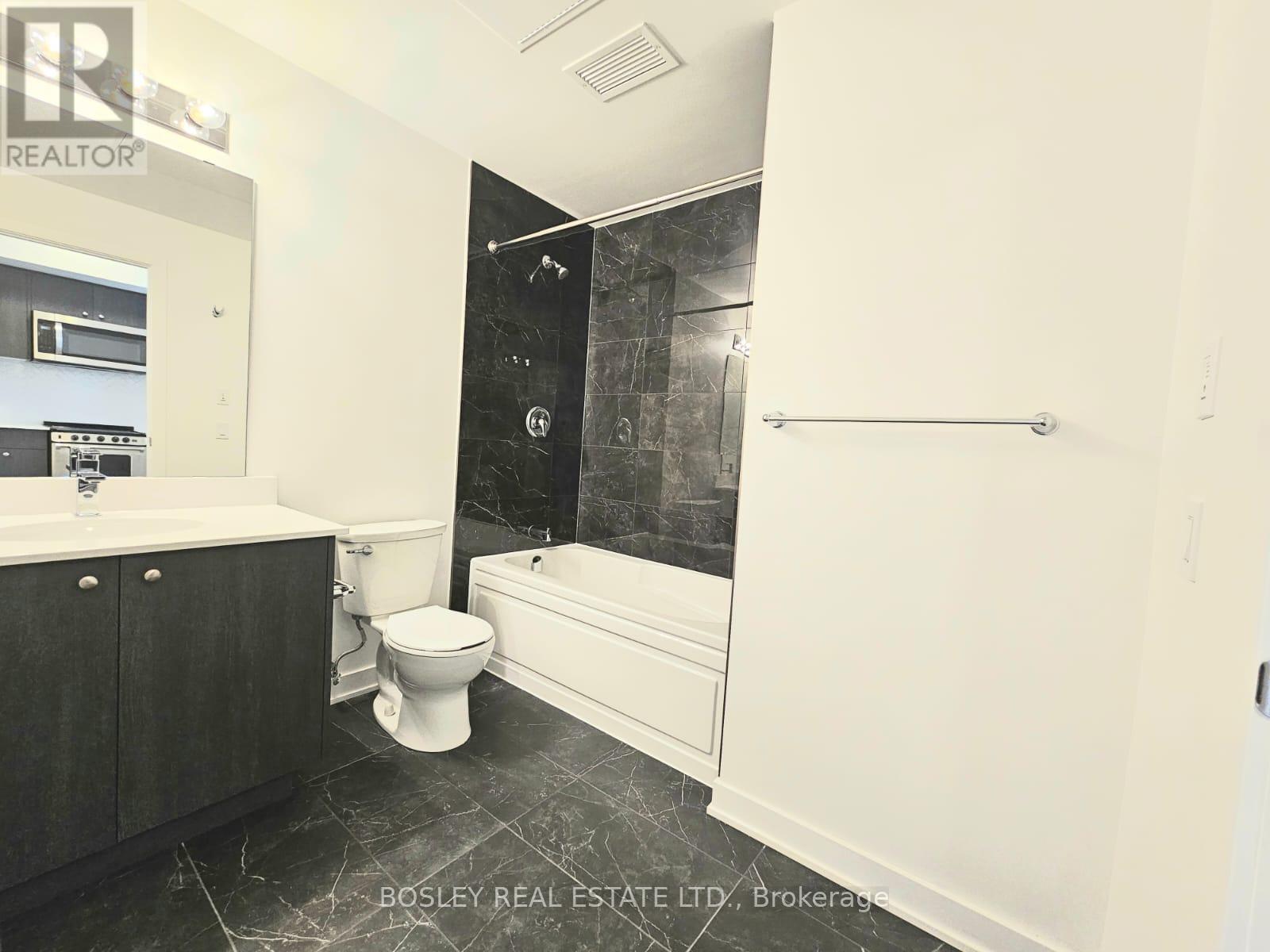 312 Erb Street, Waterloo, Ontario  N2L 1W3 - Photo 9 - X12890836