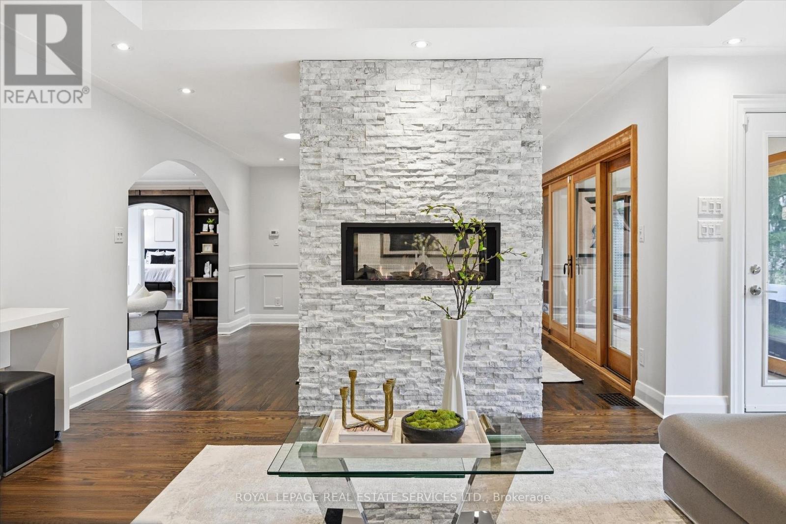 108 Lloyminn Avenue, Hamilton (Ancaster), Ontario  L9G 1H6 - Photo 19 - X12890872