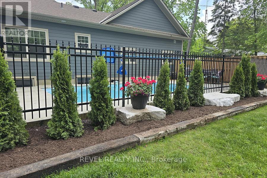 1201 Middleton-North Walsingham Townline, Norfolk (Delhi), Ontario  N4B 2W4 - Photo 42 - X12890944