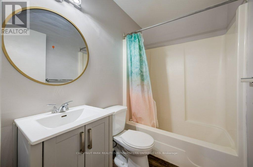 35 - 41 Valleyview Road, Kitchener, Ontario  N2E 3H9 - Photo 16 - X12890986