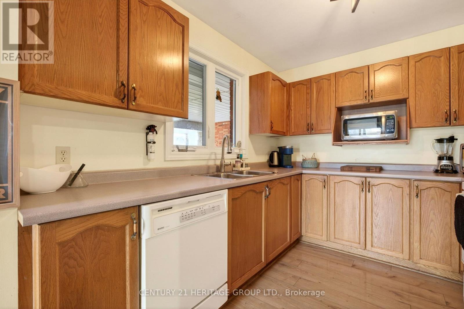 1 - 31 Kinross Street, Haldimand, Ontario  N3W 1J7 - Photo 14 - X12891012