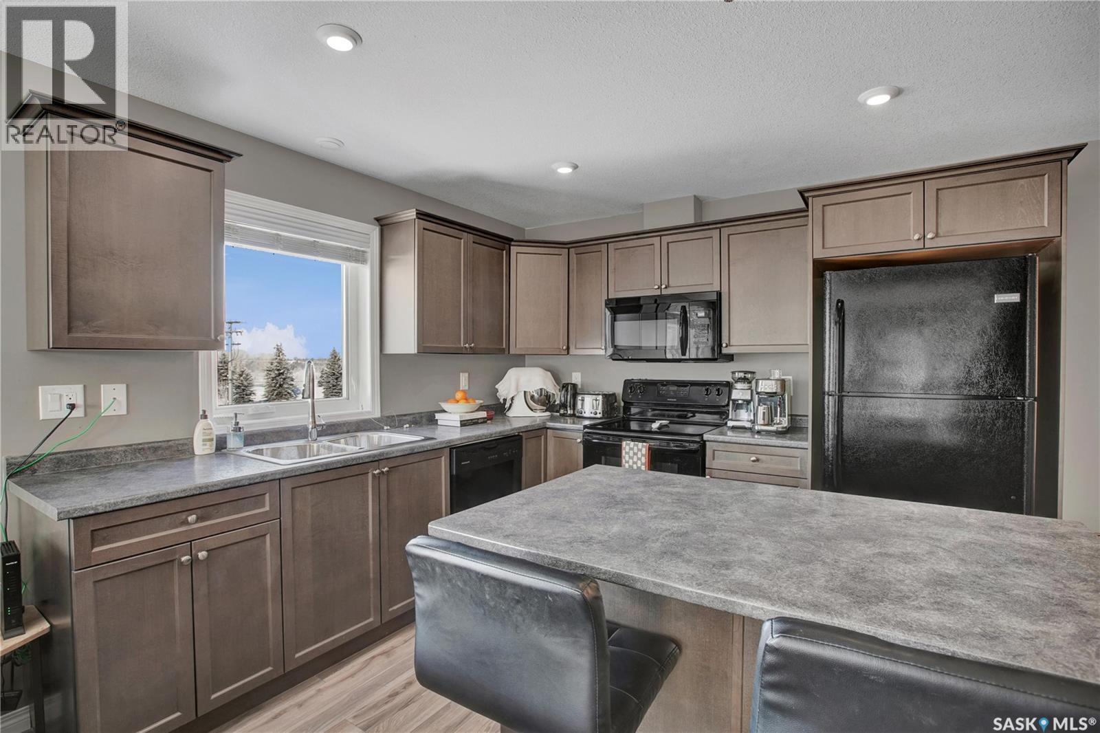 208 923 Kristjanson Road, Saskatoon, Saskatchewan  S7S 0B1 - Photo 3 - SK030515